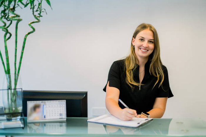 Receptionist