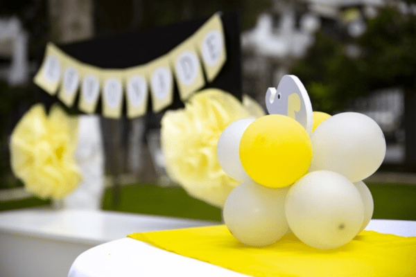 Stylish Balloon Displays for Graduation Parties Stylish Balloon Displays for Graduation Parties