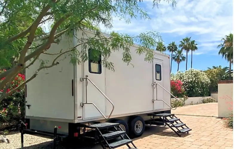 portable restroom rental