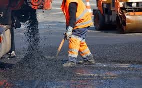 Asphalt paving