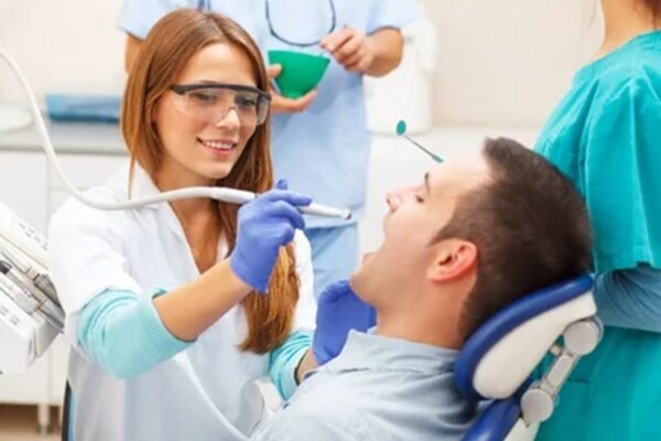 Emergency Dentist 101: How to Handle Dental Pain Until You Get Care