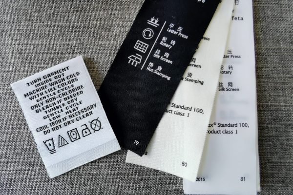 Woven fabric labels for the fashion industry