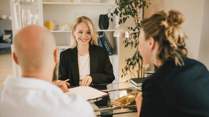 Finding the Right Real Estate Agent in Walkerville: A Local’s Guide to Success