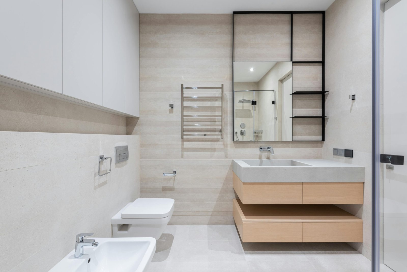 bathroom light fixtures