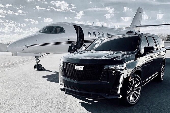 Pearson Airport taxi guide 2025 for Toronto travelers revealing insider tips.