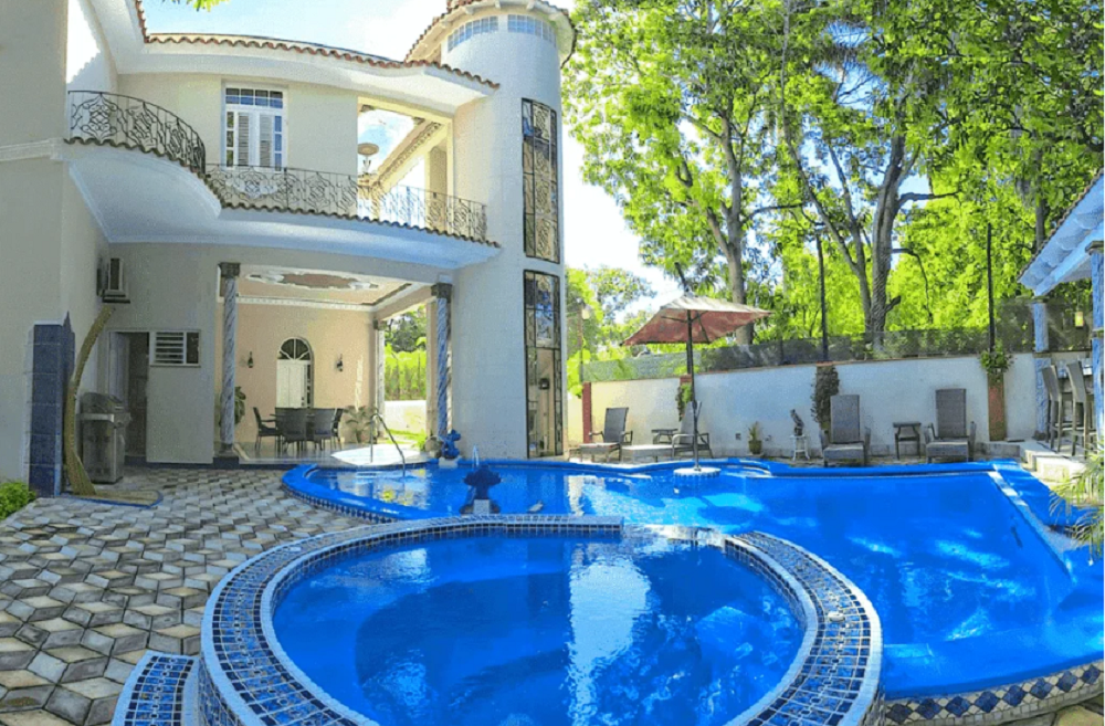 Mansions for Rent in Havana