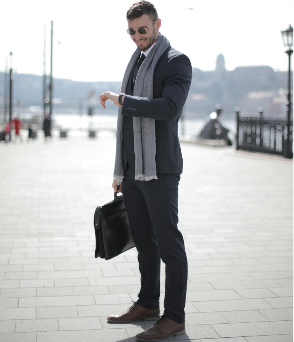 an Expert Witness Consultant in Trial Preparation