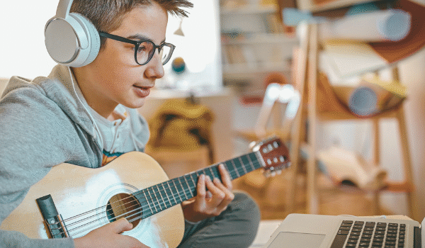 Online Guitar Courses