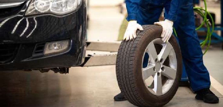 Car tyres worn out and needing replacement in Dubai