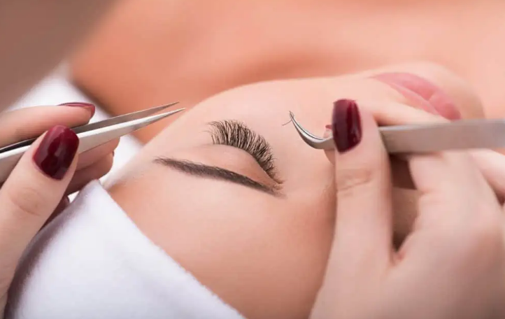 How Long Do Eyelash Extensions Take — and Why You Should Trust the Experts