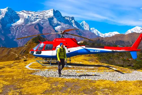 Why Choose Everest Base Camp Helicopter Tour Everest Base Camp Helicopter Tour offering panoramic Himalayan views