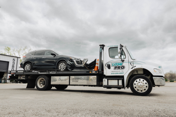 Choosing the Right Towing Method for Your Vehicle Type