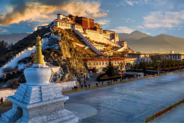 Why Tibet Should Be on Your Travel Bucket List