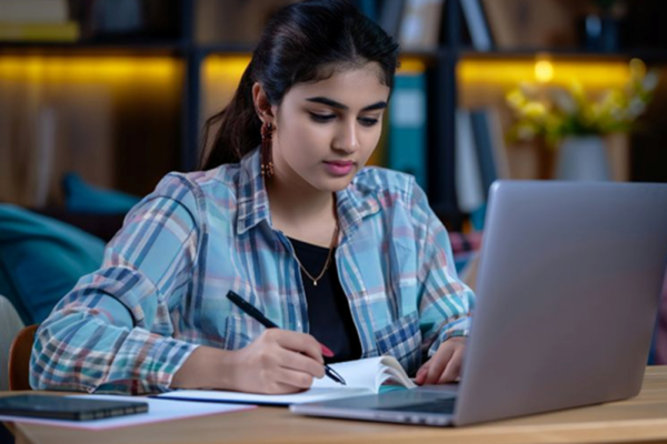 Online BBA and Grad Courses Helping 12th Pass Students Start