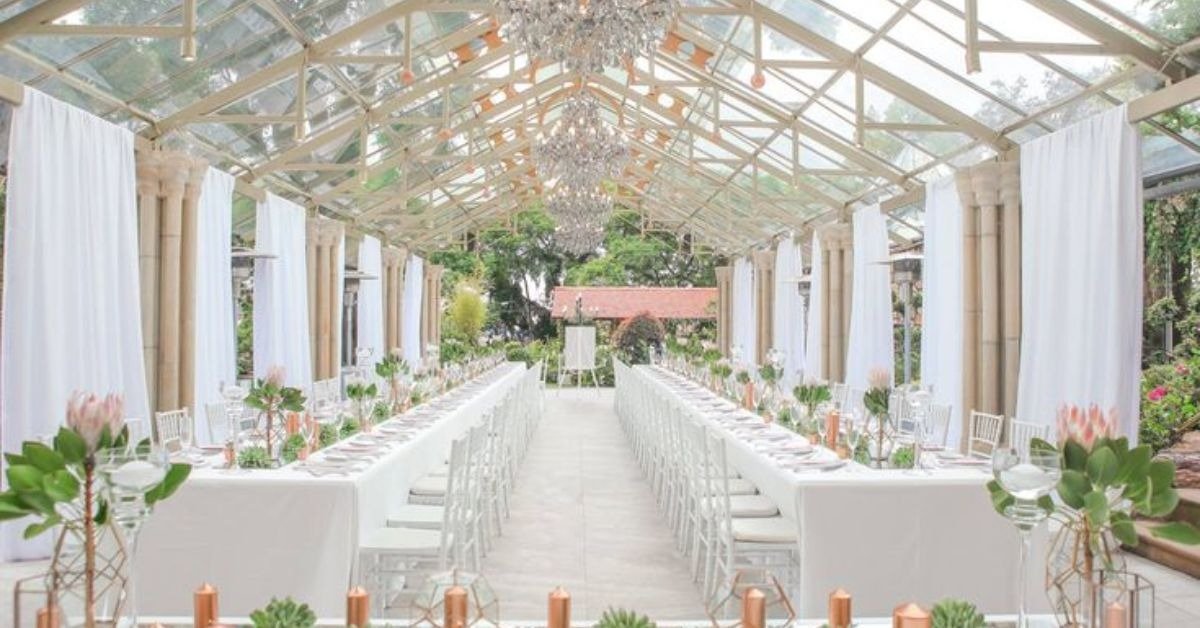 Wedding Flowers Oxford: How to Choose Blooms That Match Your Venue