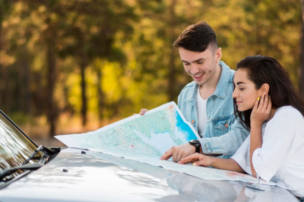 How to Balance Spontaneity and Planning While Traveling