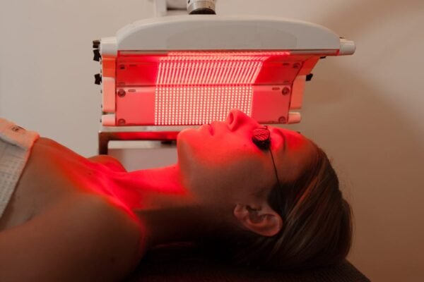 Red Light Therapy Devices in Physical Therapy and Rehab Clinics