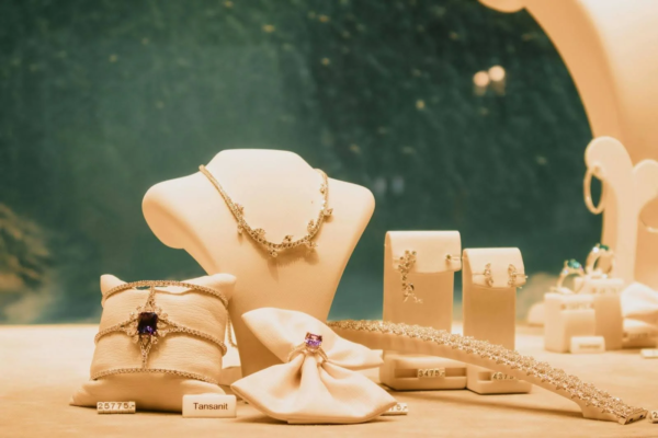 How Jewelry Brands Are Innovating in a Competitive Fashion Market