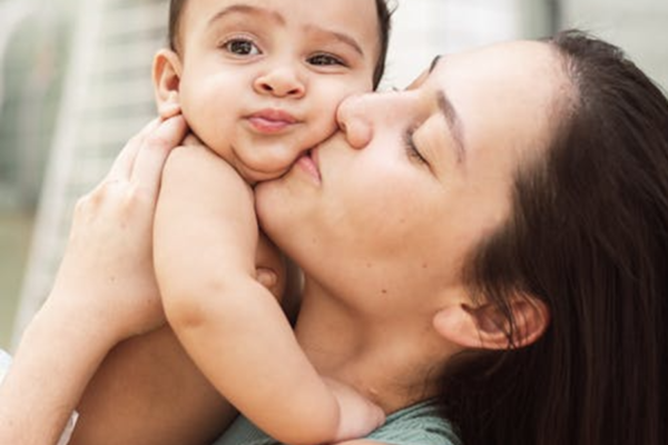 7 Sentimental Pieces Every Mom Will Love
