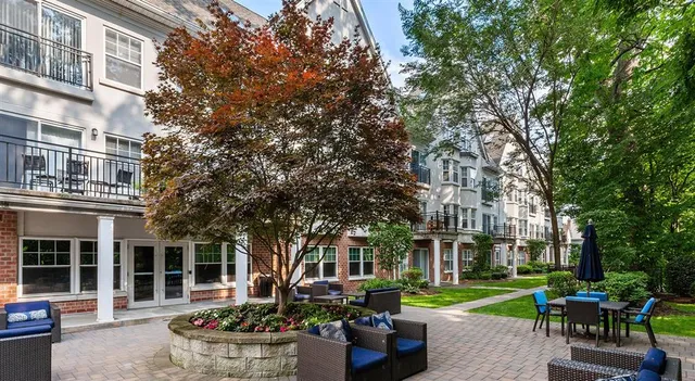 Why Furnished Apartments Are the Smart Choice for Living in New York City 1 0b56207c9c31529db05314ce3886ddf0 full