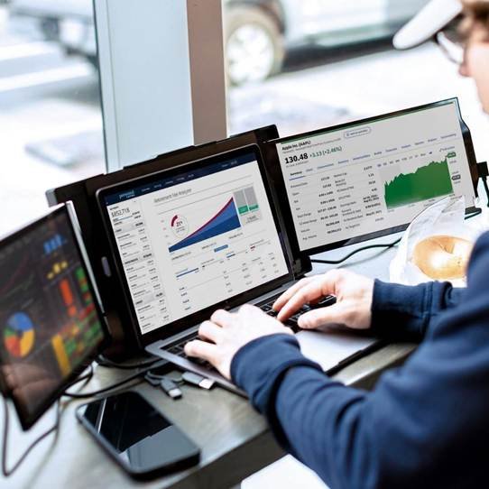 Why Every Remote Worker Needs a Portable Screen Extender in Their Bag 2 Portability Matters